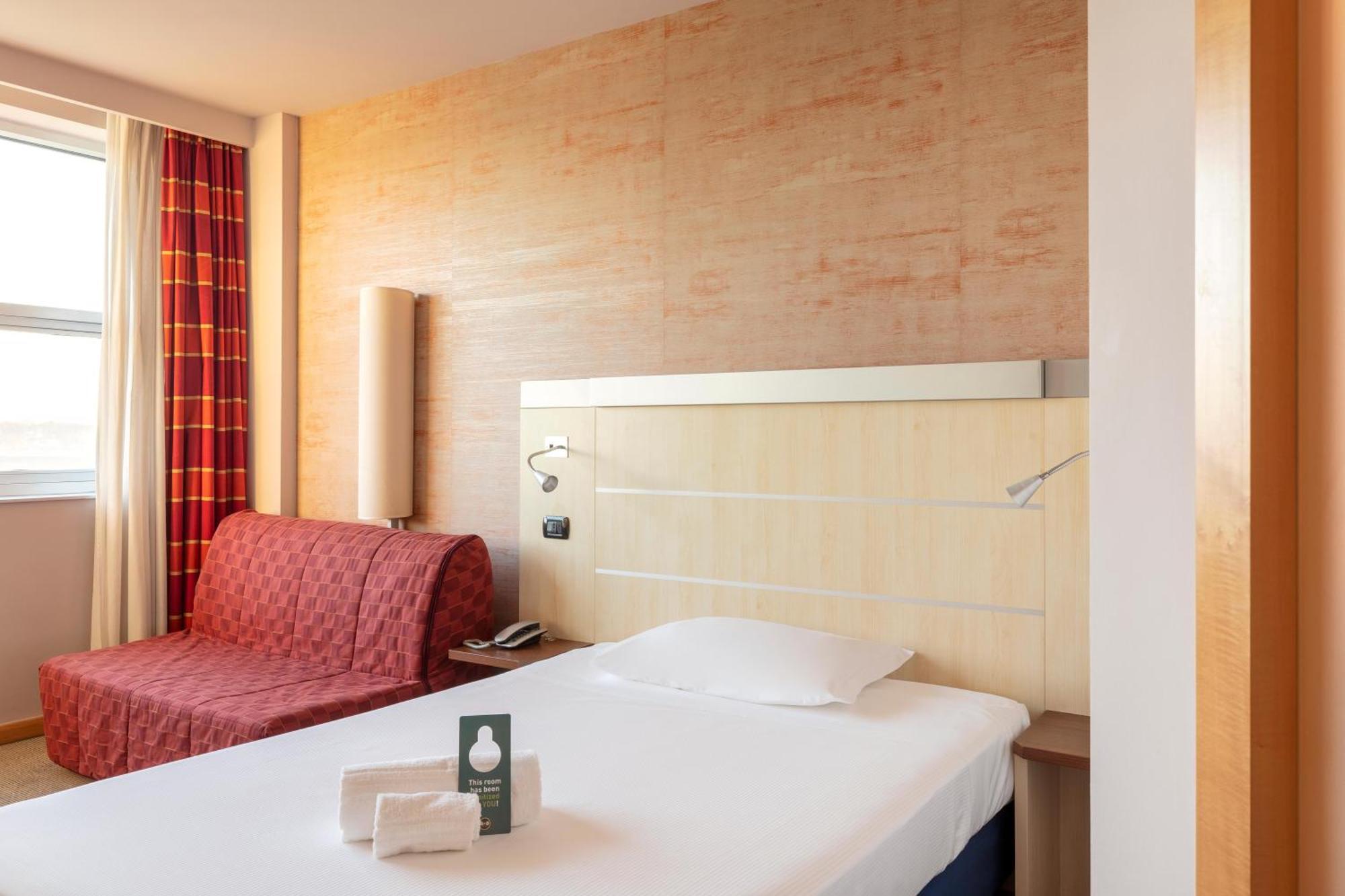 B&B Hotel Cherasco Langhe Kültér fotó