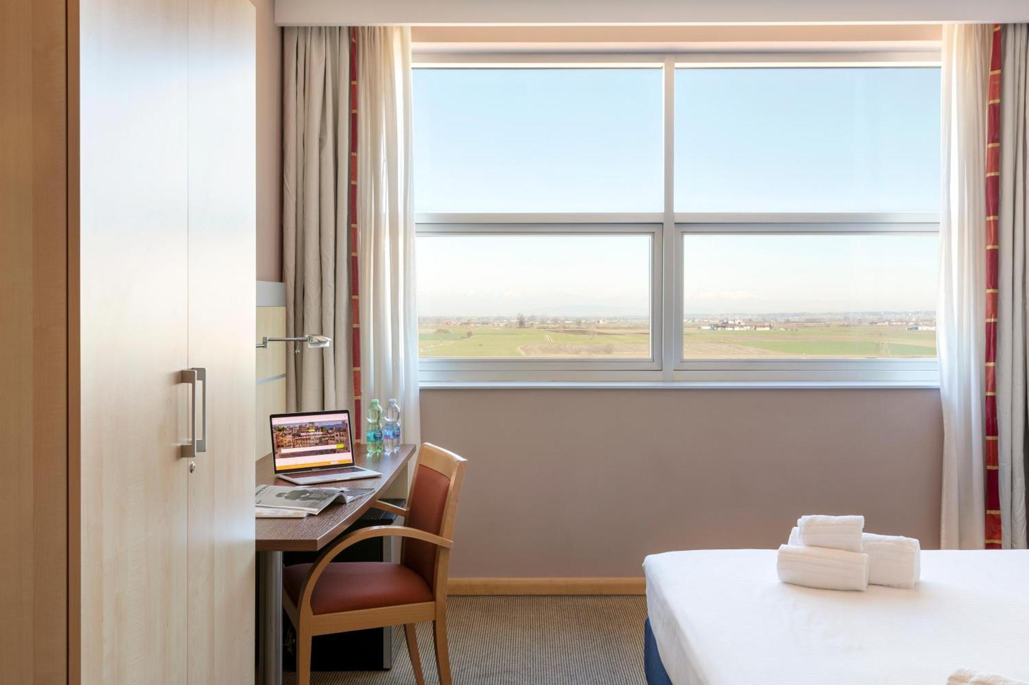 B&B Hotel Cherasco Langhe Kültér fotó